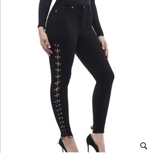 GOOD AMERICAN lace up cropped jeans